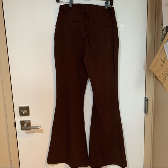 Halara NWT-LARGE Flex High Waist Pockets, Cocoa Stretchy Knit Flare Leggings. - Picture 5 of 5